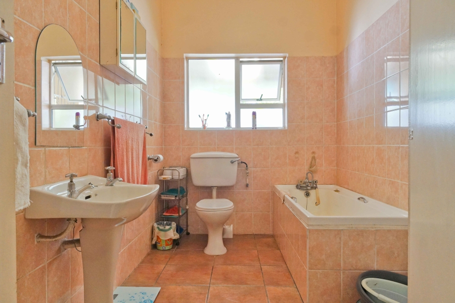 4 Bedroom Property for Sale in East London Rural Eastern Cape